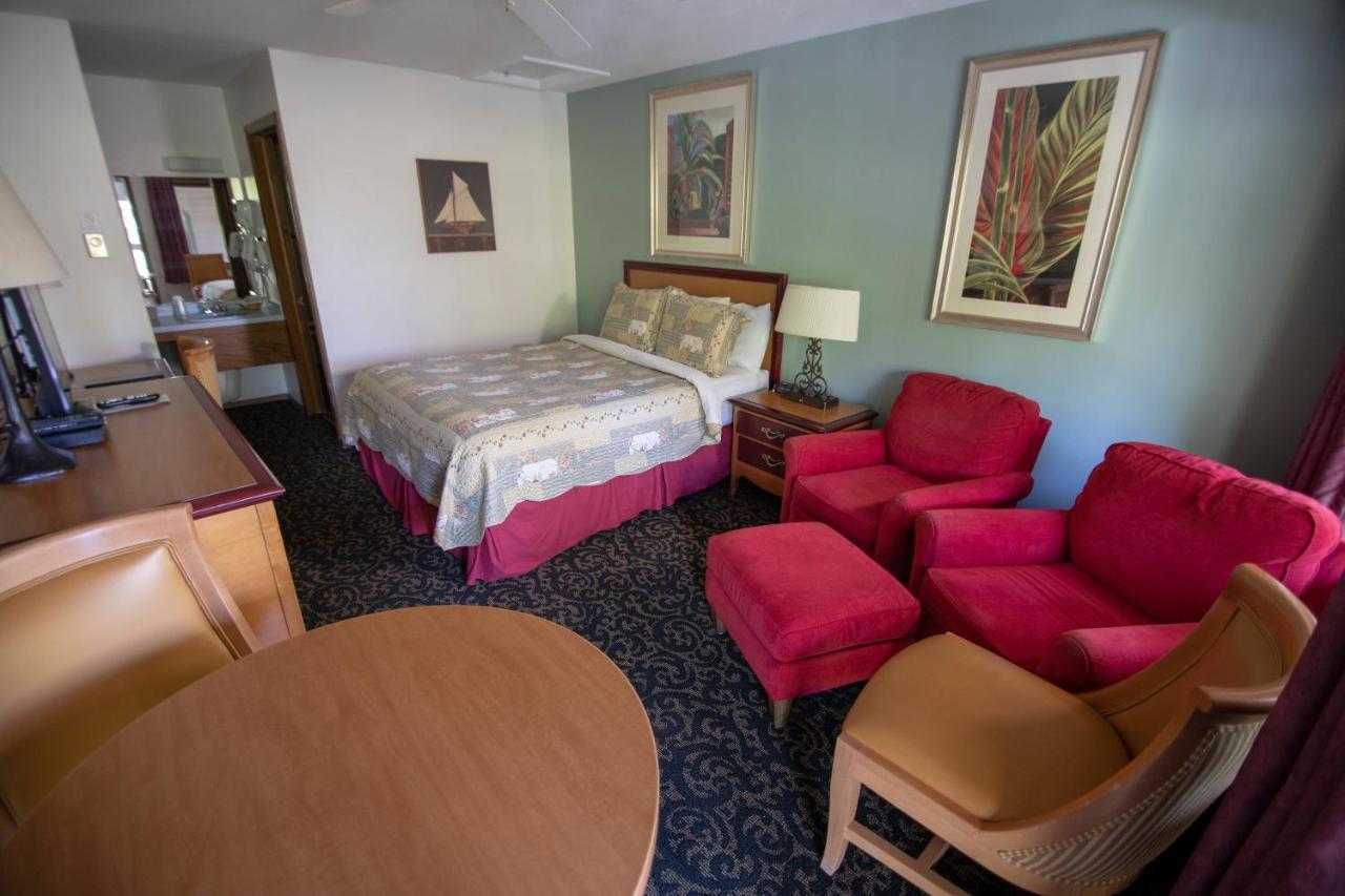 Coachlite Inn Sister Bay Bagian luar foto