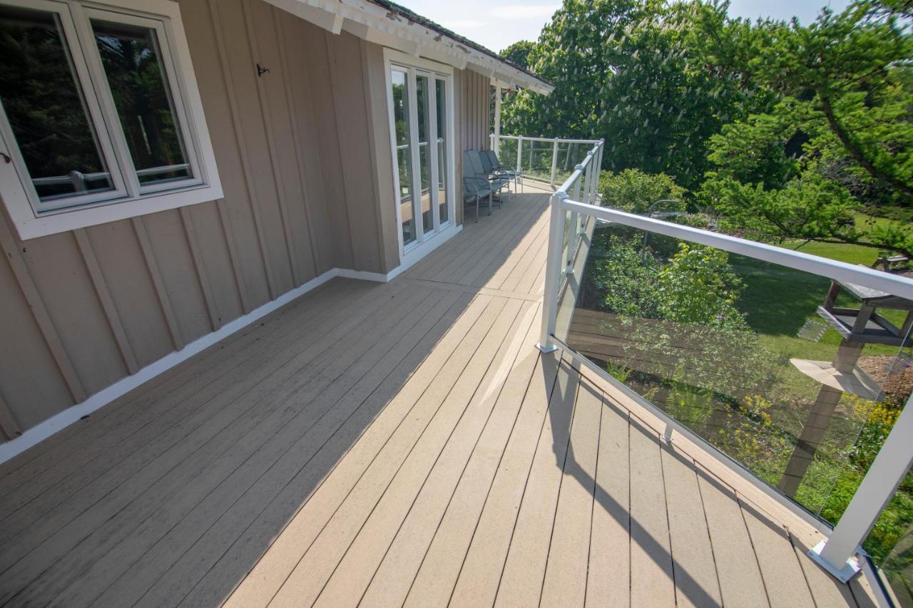 Coachlite Inn Sister Bay Bagian luar foto