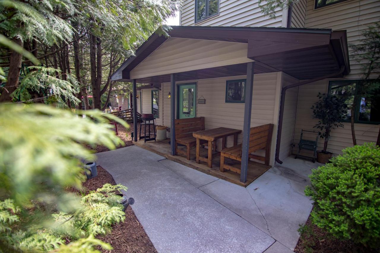 Coachlite Inn Sister Bay Bagian luar foto