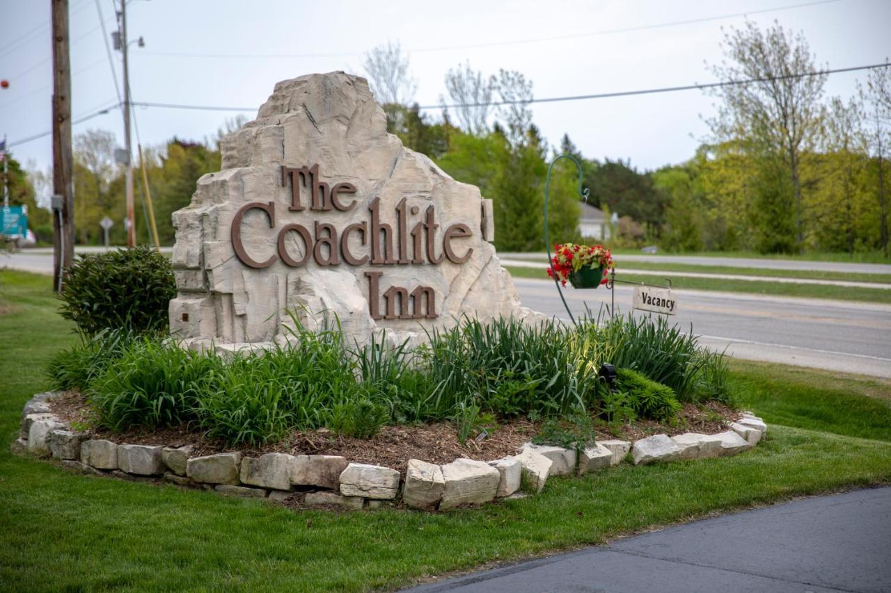 Coachlite Inn Sister Bay Bagian luar foto