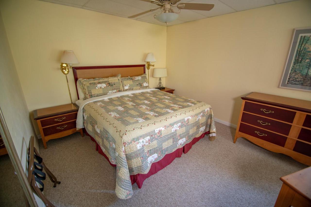 Coachlite Inn Sister Bay Bagian luar foto